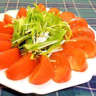 トマトと水菜のサラダ（クレイジードレッシング）